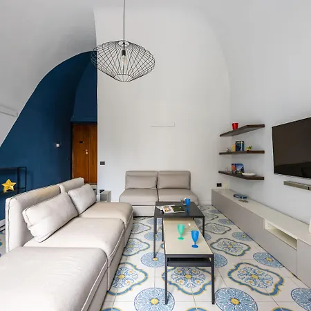 Leticia's By Wonderful Italy